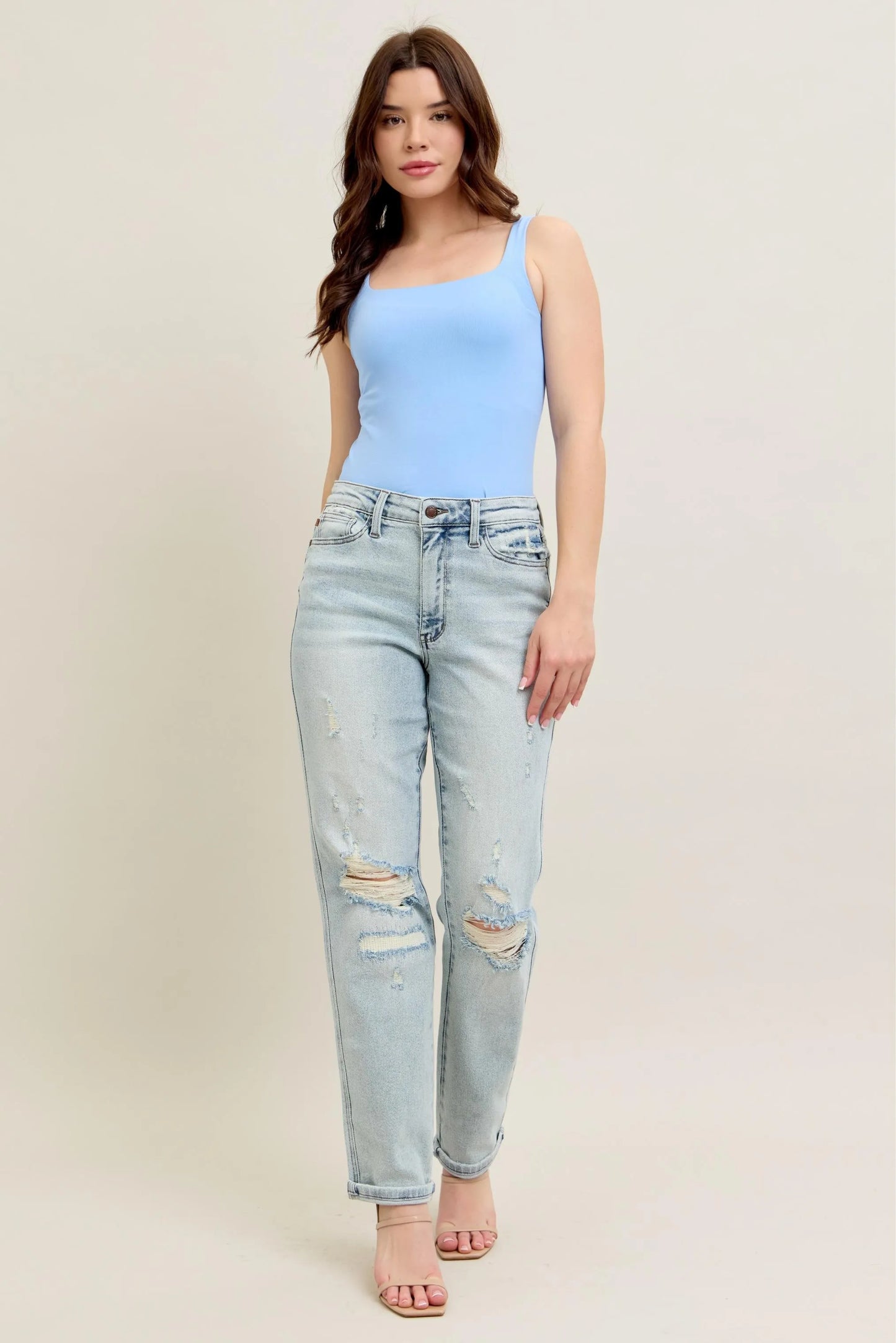 Distressed Single Cuff Boyfriend Jeans – LT outfit idea for women | Ro + Ivy