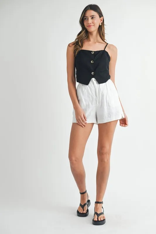 Linen Mix Button Down Tank Top – outfit idea for women | Ro + Ivy