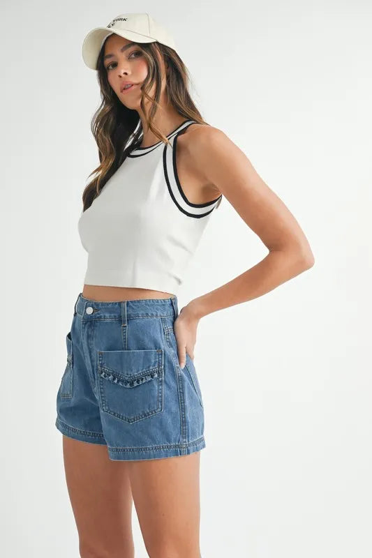 Contrast Trim Grecian Neck Cropped Tank Top – outfit idea for women | Ro + Ivy