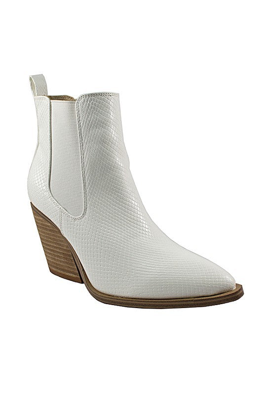 SNAKE WHITE Dako-Ankle Booties Trendy Boots Outfit Idea for Women | Ro + Ivy