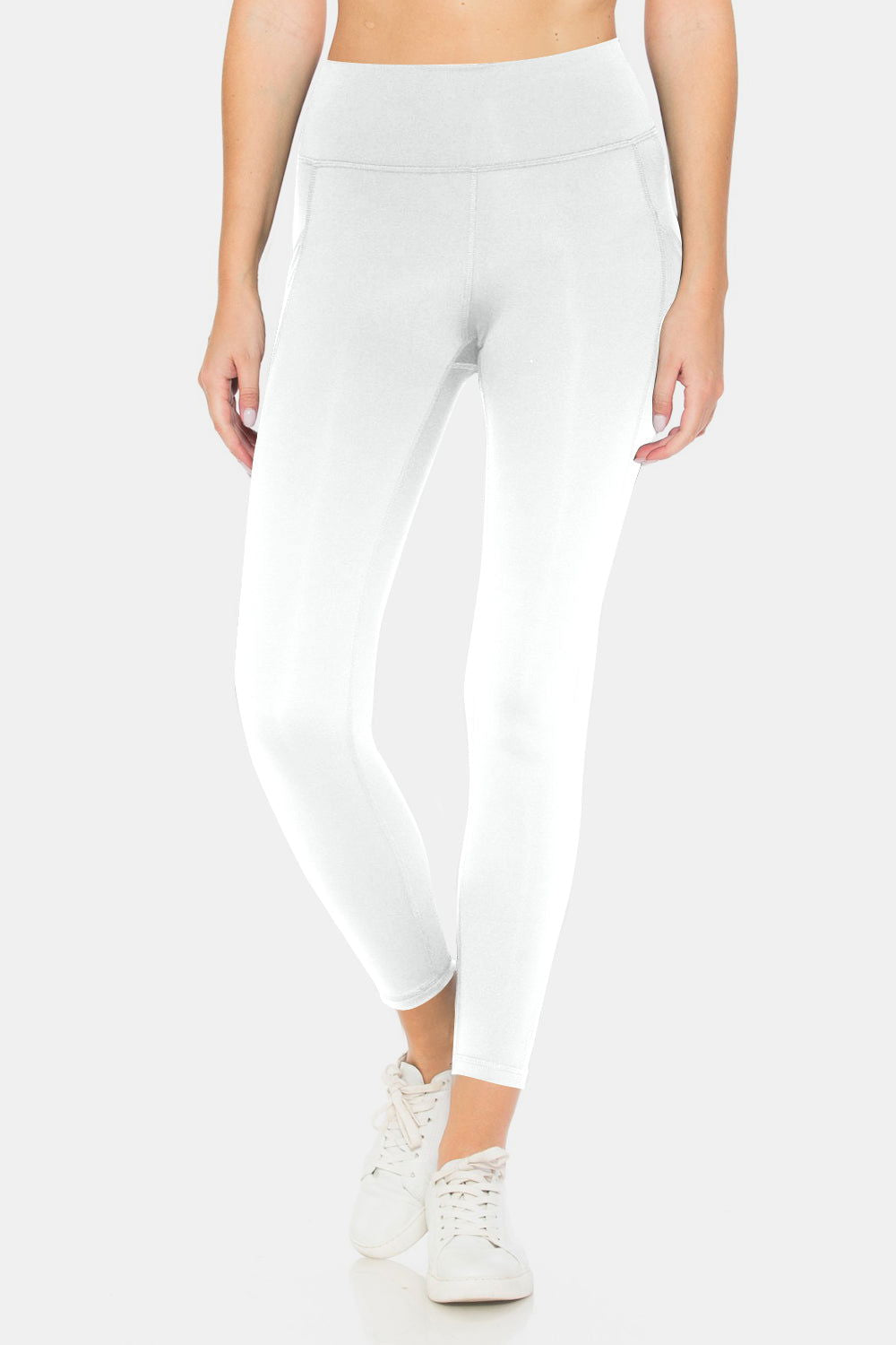 High Waist Leggings With Pockets Trendy Active Leggings Outfit Idea for Women | Ro + Ivy