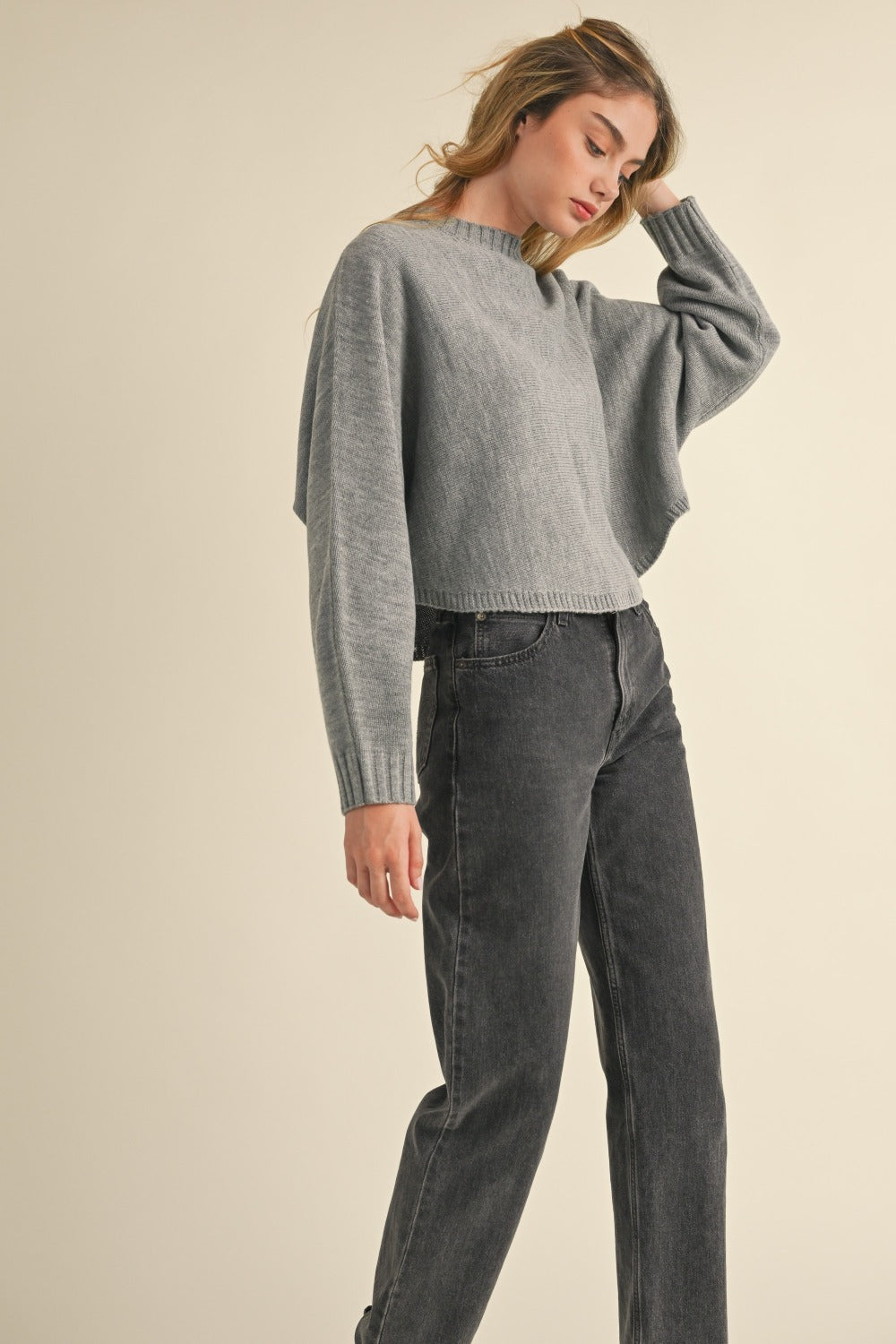 Long Dolman Sleeve Loose Crop Sweater in Grey Trendy Sweaters Outfit Idea for Women | Ro + Ivy