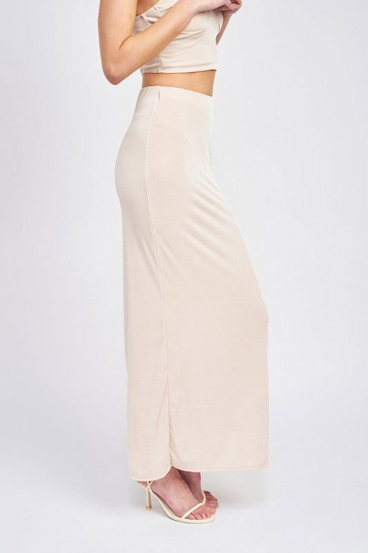 Women's High Waist Maxi Skirt Trendy Skirts Outfit Idea for Women | Ro + Ivy