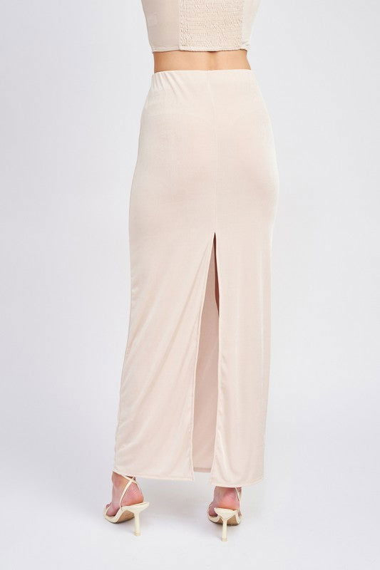Women's High Waist Maxi Skirt Trendy Skirts Outfit Idea for Women | Ro + Ivy