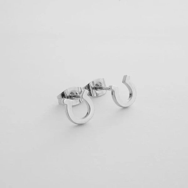 Horseshoe Stud Earrings Trendy Earrings Outfit Idea for Women | Ro + Ivy