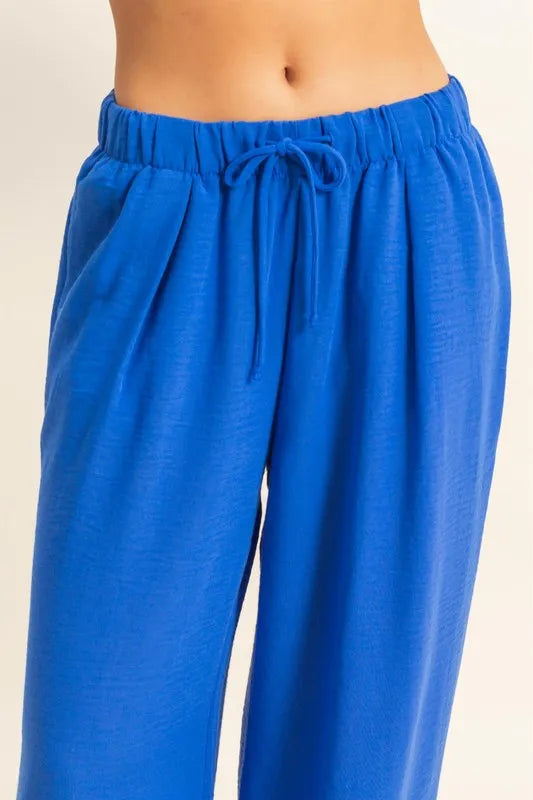 Elastic Waist Wide Leg Pants – outfit idea for women | Ro + Ivy