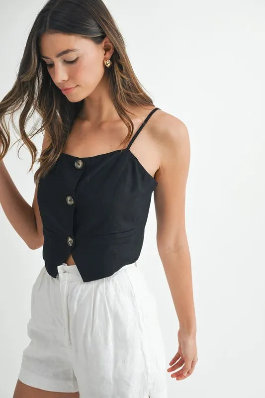 Linen Mix Button Down Tank Top – outfit idea for women | Ro + Ivy
