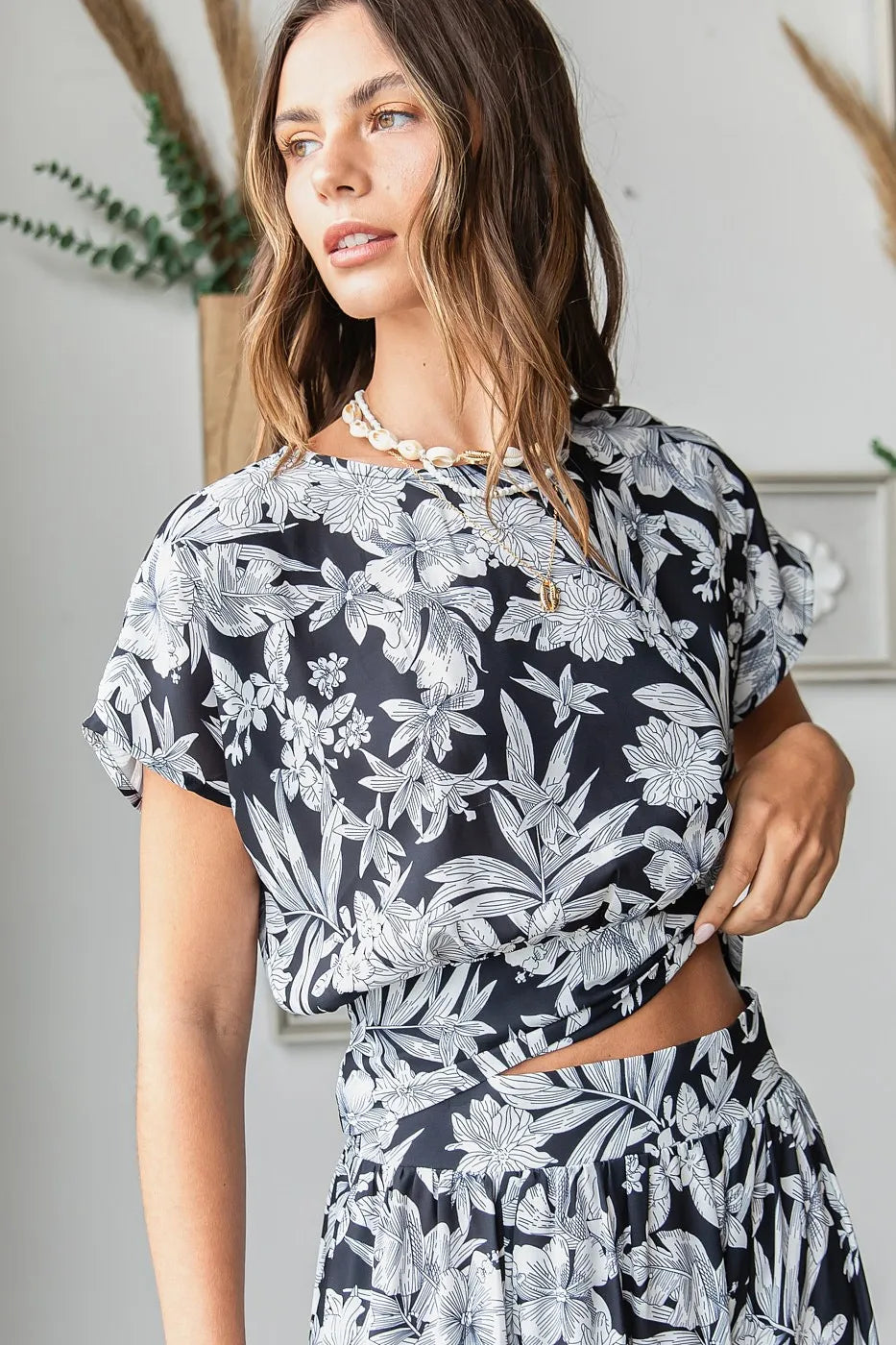 Tropical Print Top And Skirt Set – outfit idea for women | Ro + Ivy