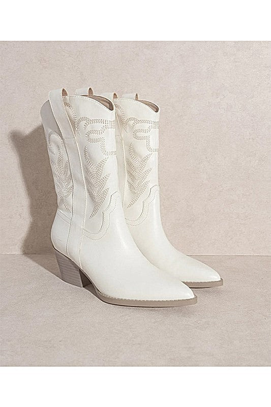 Sephira-Western Embroidered Boots – outfit idea for women | Ro + Ivy
