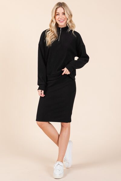 Quarter Zip Long Sleeve Sweatshirt with Pockets Trendy Sweatshirts Outfit Idea for Women | Ro + Ivy