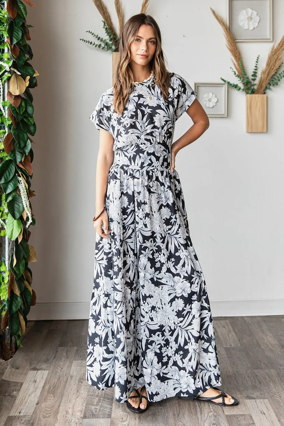 Tropical Print Top And Skirt Set – BLACK outfit idea for women | Ro + Ivy