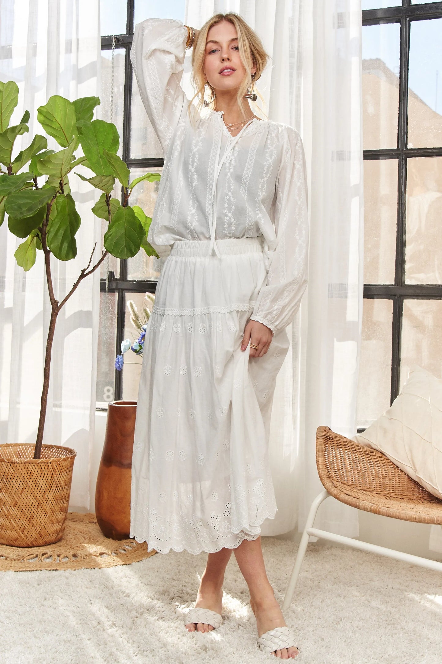Cotton Peasant Top – outfit idea for women | Ro + Ivy