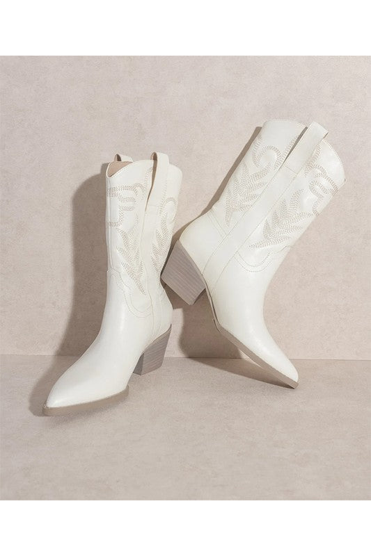 Sephira-Western Embroidered Boots – outfit idea for women | Ro + Ivy