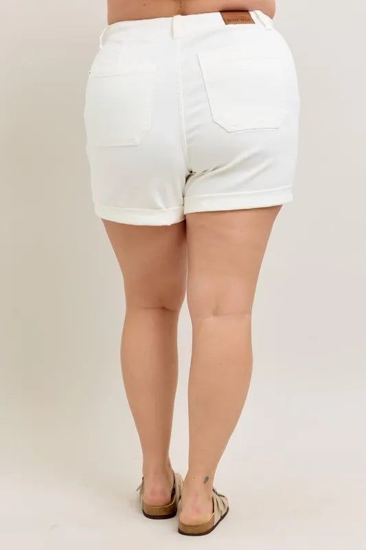 High Waist Cuff Denim Shorts – outfit idea for women | Ro + Ivy