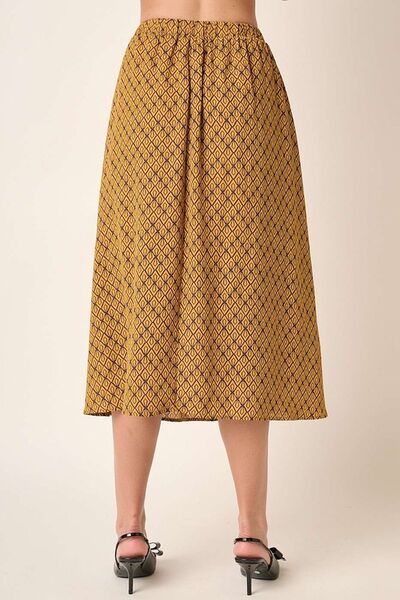 Printed Midi Skirt in Mustard Trendy Skirts Outfit Idea for Women | Ro + Ivy