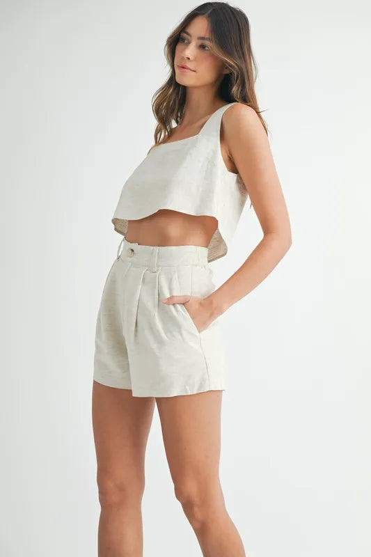 Sleeveless Crop Top And Shorts Set – outfit idea for women | Ro + Ivy