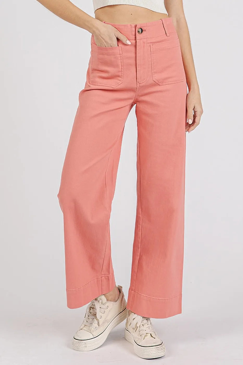Twill Patch Pocket High Rise Wide Leg Pants – outfit idea for women | Ro + Ivy