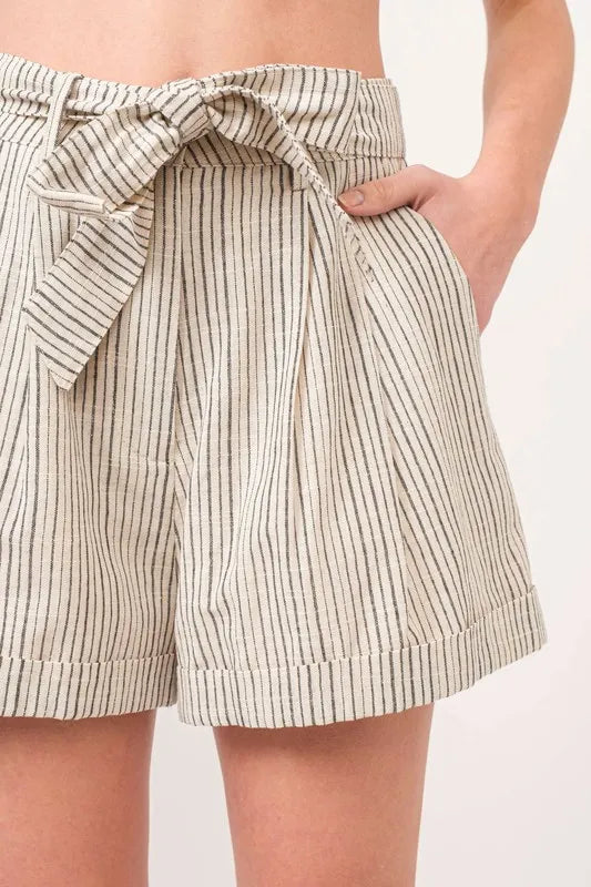 Linen Blend Striped Flowy Shorts – outfit idea for women | Ro + Ivy