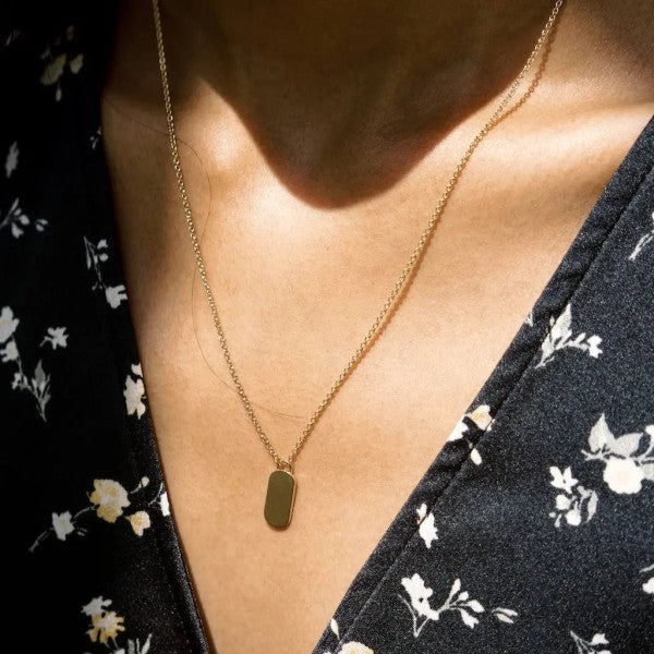 Julia Tag Necklace – outfit idea for women | Ro + Ivy