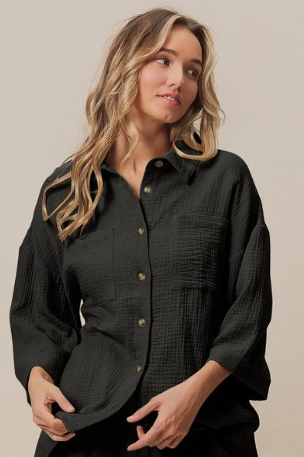 Crinkle Gauze Shirt and Short Set – outfit idea for women | Ro + Ivy