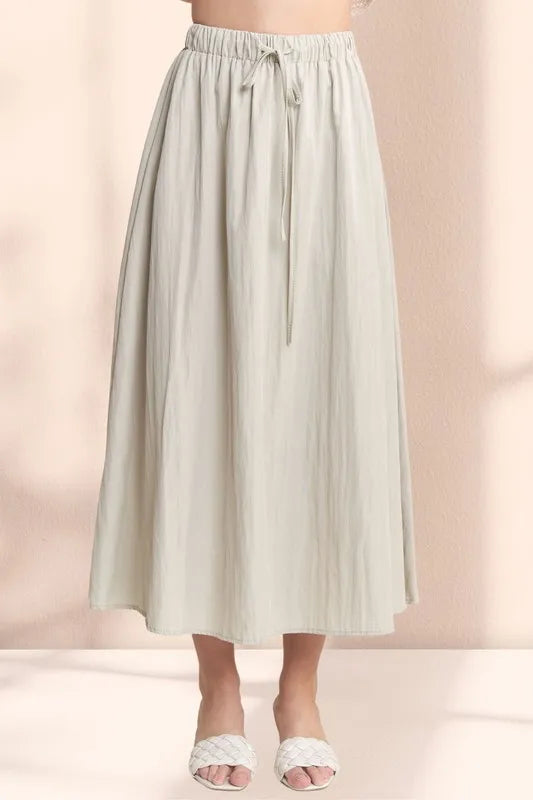 Drawstring Waist Crinkle Maxi Skirt – outfit idea for women | Ro + Ivy
