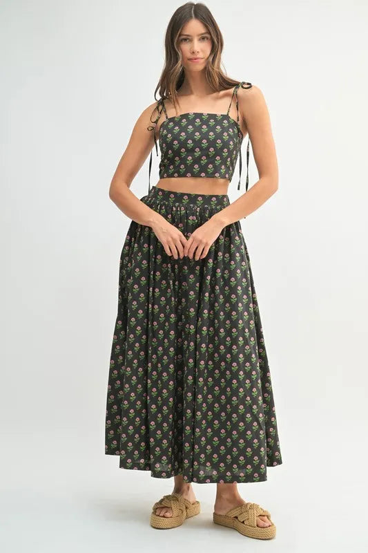 Floral Crop Top And Skirt Set – outfit idea for women | Ro + Ivy