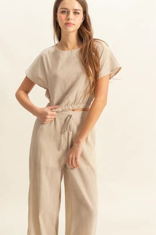 Round Neck Short Sleeve Top And Pants Set – outfit idea for women | Ro + Ivy