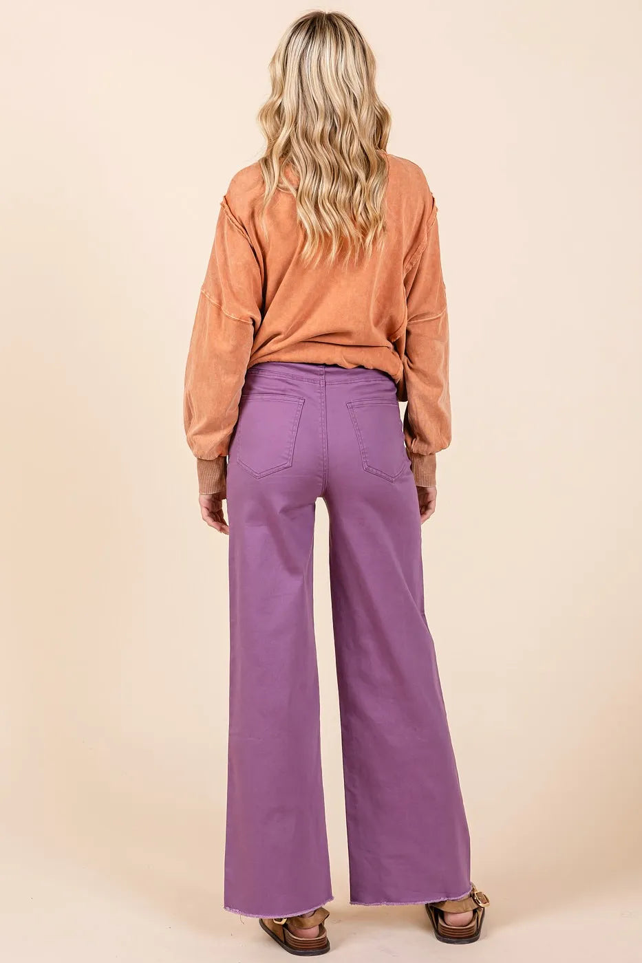 Twill High Waisted Button Fly Wide Leg Pants – outfit idea for women | Ro + Ivy