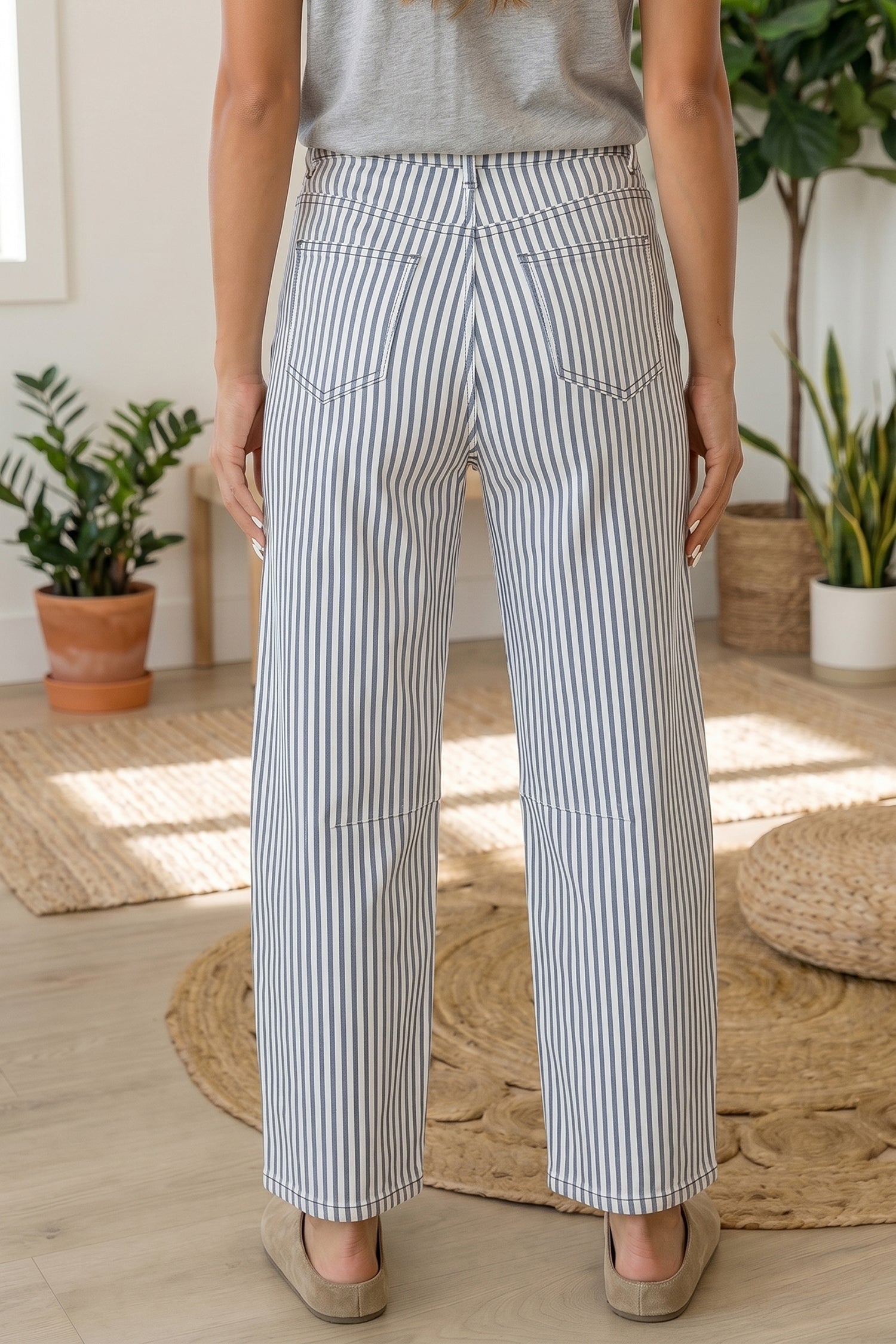 Trendy Striped Casual Barrel Fit Jeans — Bold Modern Everyday Style - Jeans