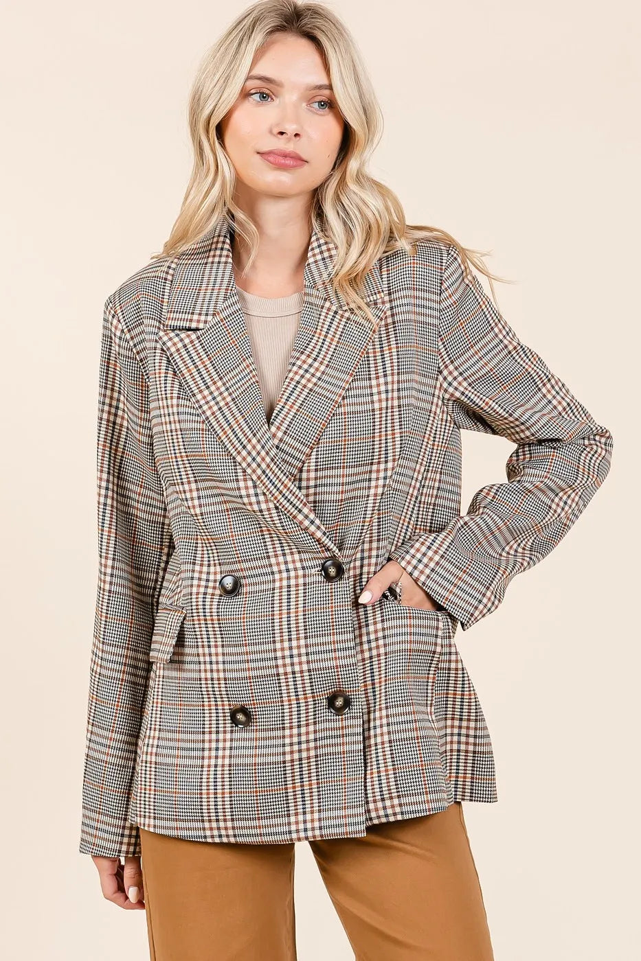 Plaid Double Breasted Relaxed Fit Blazer – outfit idea for women | Ro + Ivy