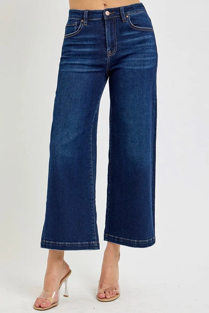 High Rise Crop Wide Leg Jeans | Trendy Jeans Outfit Idea for Women by Ro + Ivy | Elevated Basics, Modern Comfort & Style