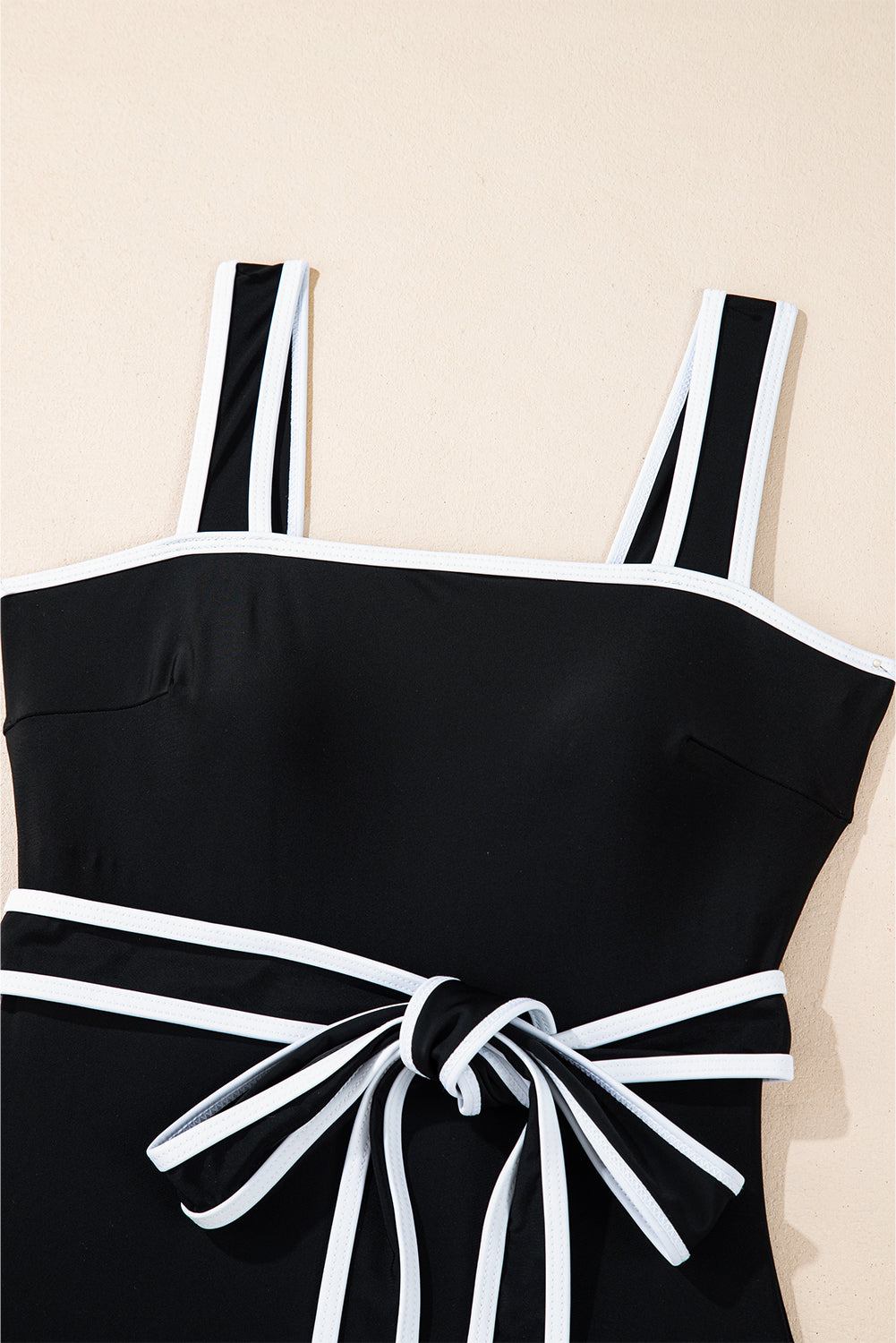 Colorblock Contrast Trim Belted One-Piece Swimsuit — Supportive Straps Contemporary Beach Style - One-Piece Swimsuits