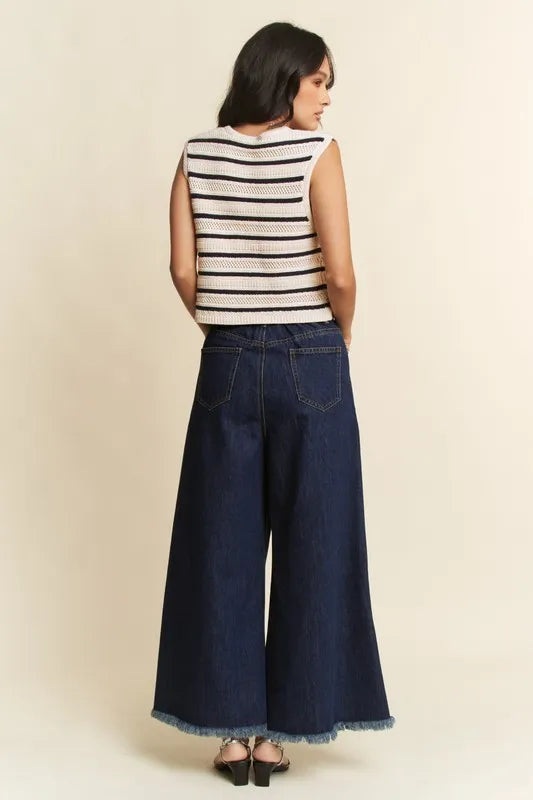 Sleeveless Cropped Striped Knit Vest Top – outfit idea for women | Ro + Ivy