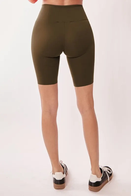 High Waisted Biker Shorts – outfit idea for women | Ro + Ivy