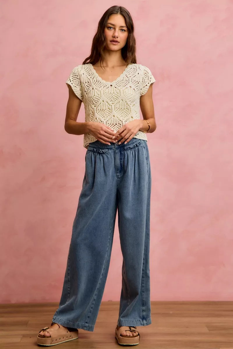 Women's Ruffle Front Mid Rise Wide Leg Jeans - Jeans