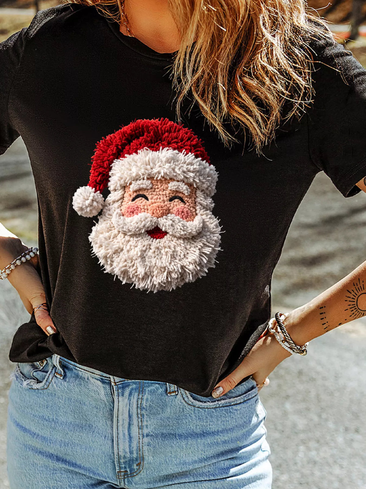 Santa Tufted Graphic Crew Neck Short-Sleeve T-Shirt Black