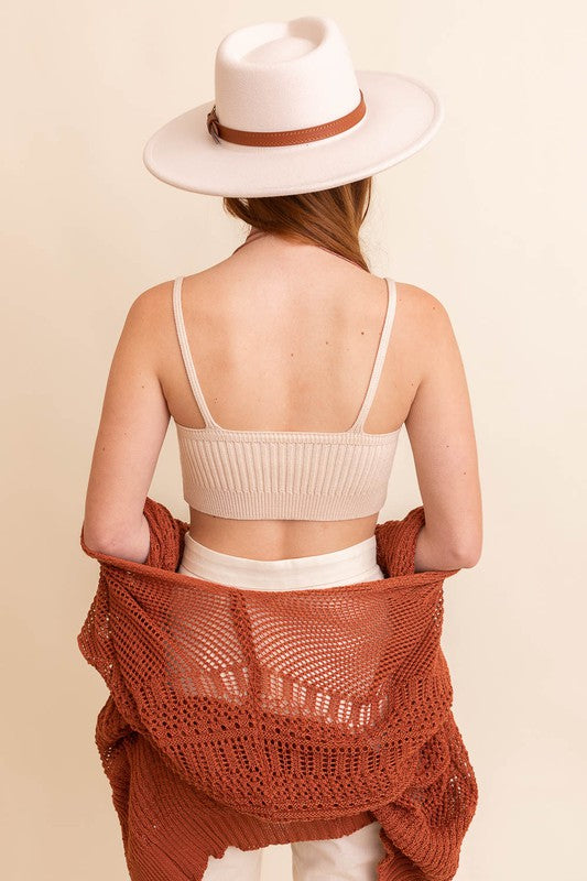 V Neck Ribbed Knit Top | Trendy Tops Outfit Idea for Women by Ro + Ivy | Elevated Basics, Modern Comfort & Style