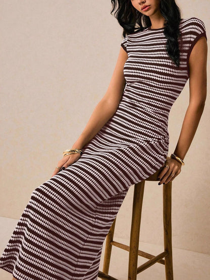 Round Neck Short Sleeve Striped Bodycon Midi Dress - Midi Dresses