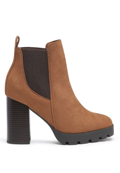 Sonia Block Heel Boots | Trendy Boots Outfit Idea for Women by Ro + Ivy | Elevated Basics, Modern Comfort & Style