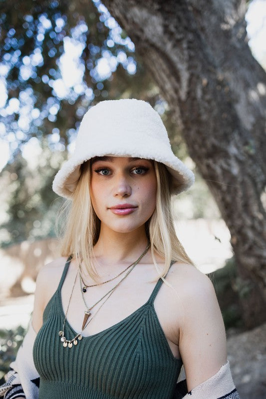 Teddy Suede Combo Reversible Bucket Hat – Snow Default outfit idea for women | Ro + Ivy