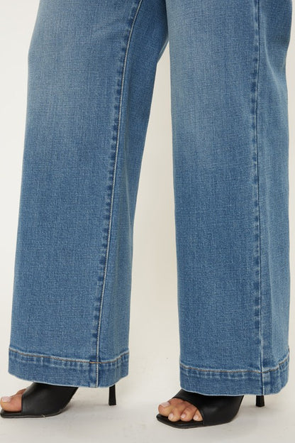 Plus High Rise Tall Trouser Wide Leg Jeans – outfit idea for women | Ro + Ivy