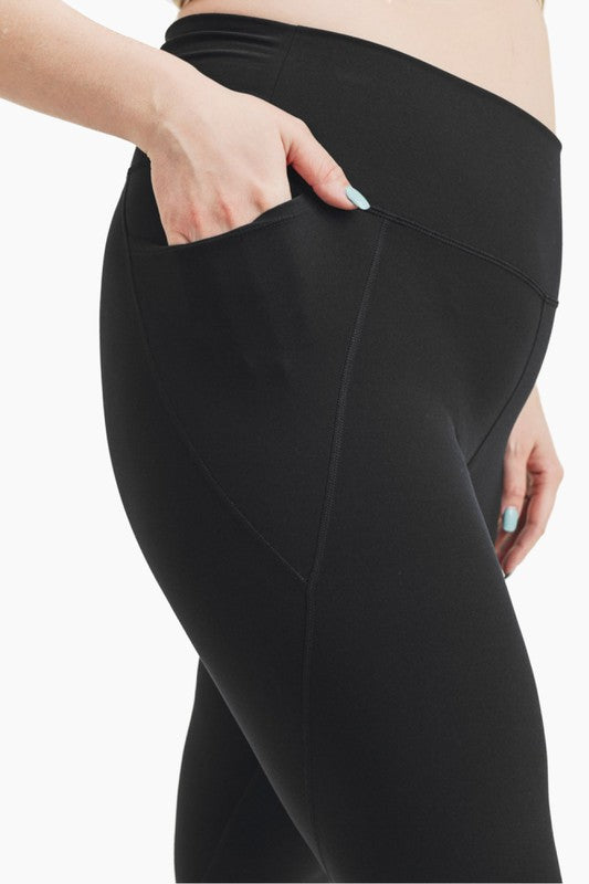 Curvy Tapered Band Essential High-Waist Leggings - Ro + Ivy