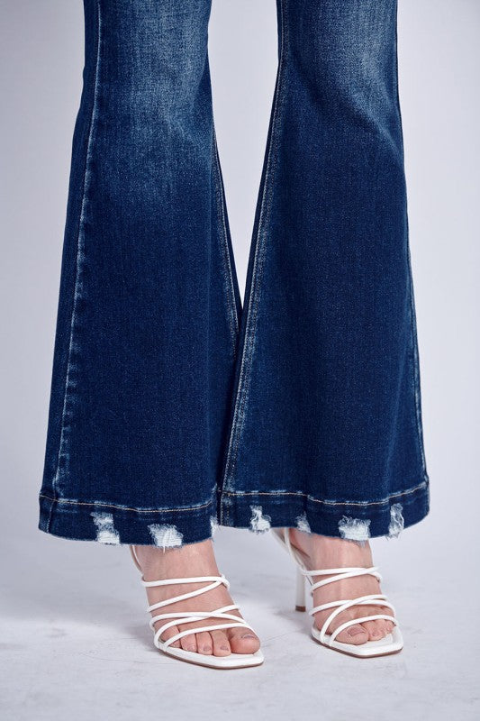 Mid Rise Stretch Super Flare Jeans | Trendy Jeans Outfit Idea for Women by Ro + Ivy | Elevated Basics, Modern Comfort & Style