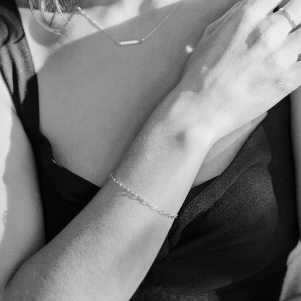 One Size Olivia Oval Chain Bracelet Trendy Bracelets Outfit Idea for Women | Ro + Ivy