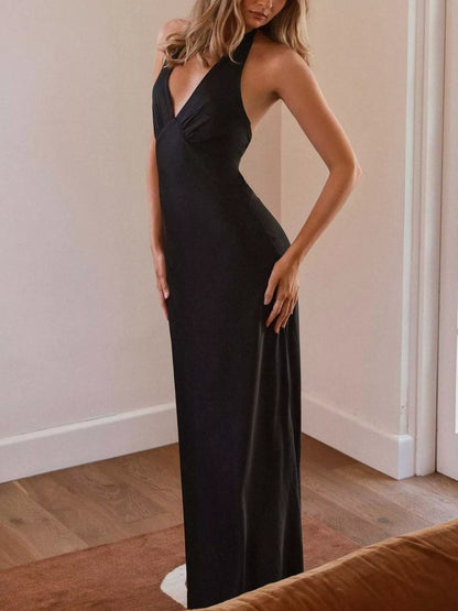 Women's Backless Halter Neck Sleeveless Maxi Dress - Maxi Dresses