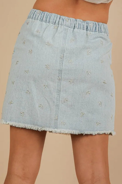 Bow Printed Casual Denim Mini Skirt – outfit idea for women | Ro + Ivy