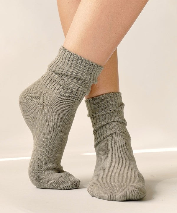 OLIVE One size Bamboo Crew Socks | Trendy Socks Outfit Idea for Women by Ro + Ivy | Elevated Basics, Modern Comfort & Style