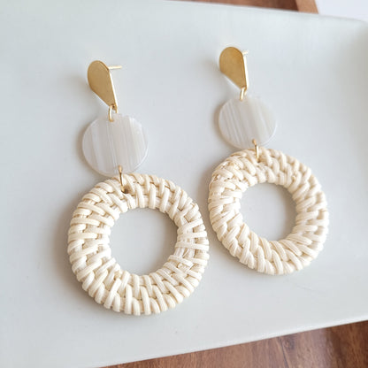 Light Rattan Seashell Statement Earrings — Lightweight Resort Wear Coastal Glam Style - Earrings