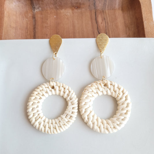 Light Rattan Seashell Statement Earrings — Lightweight Resort Wear Coastal Glam Style - Earrings