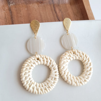 Light Rattan Seashell Statement Earrings — Lightweight Resort Wear Coastal Glam Style - Earrings